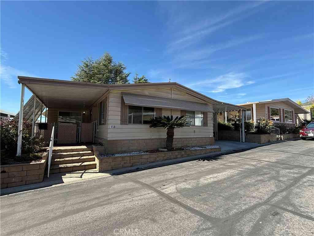 Mobile Home For Sale - 3850 Atlantic #158<br/> Highland, CA 92346