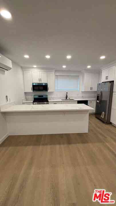 Homes For Rent - 2280 S Barrington Avenue #APT 9<br/> Los Angeles, CA 90064