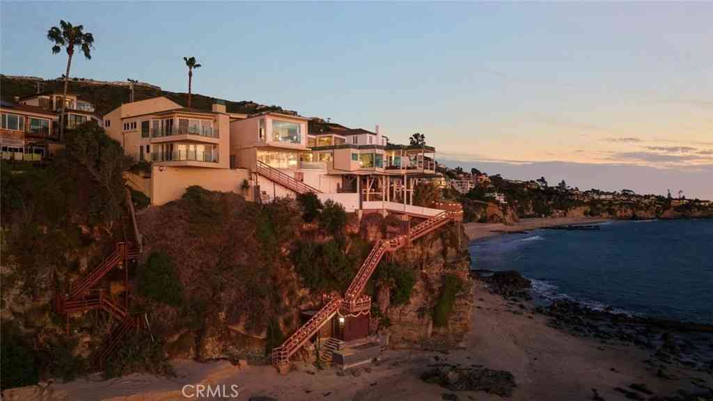 Homes For Rent - 31877 Circle Drive<br/> Laguna Beach, CA 92651