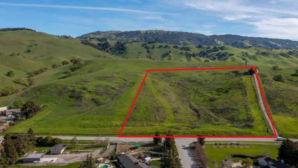 Vacant Land For Sale - New Avenue<br/> Morgan Hill, CA 95037