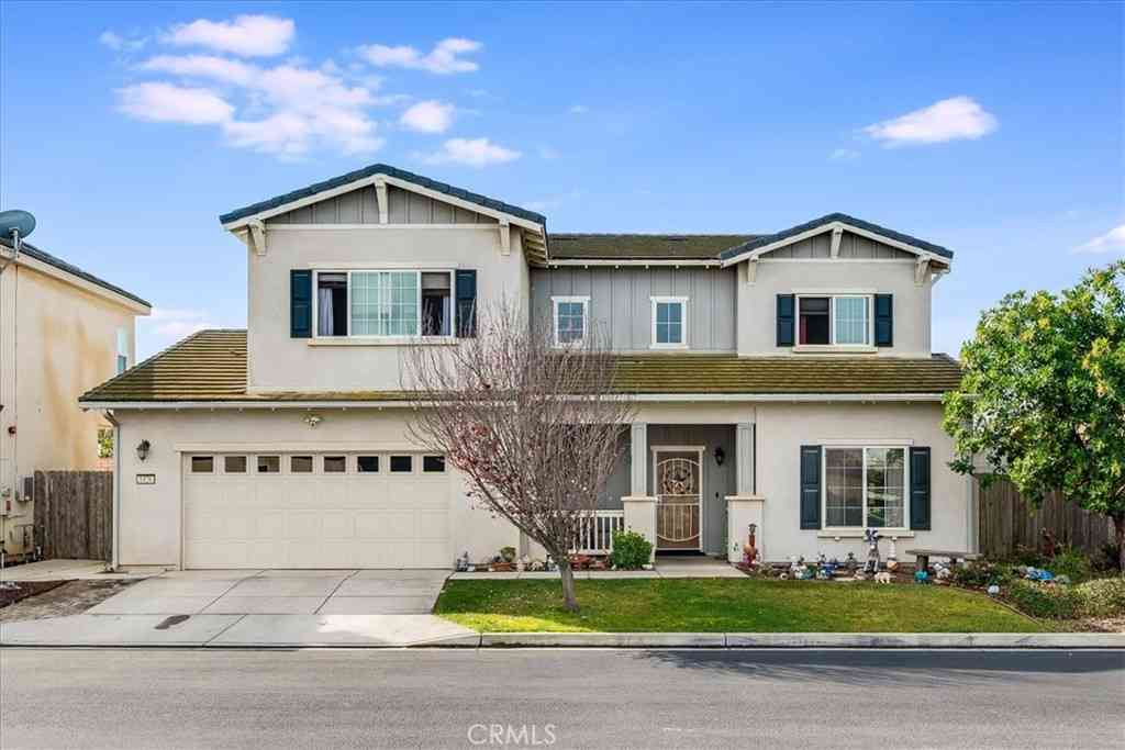 Homes For Sale - 1426 W Heritage Way<br/> Santa Maria, CA 93458