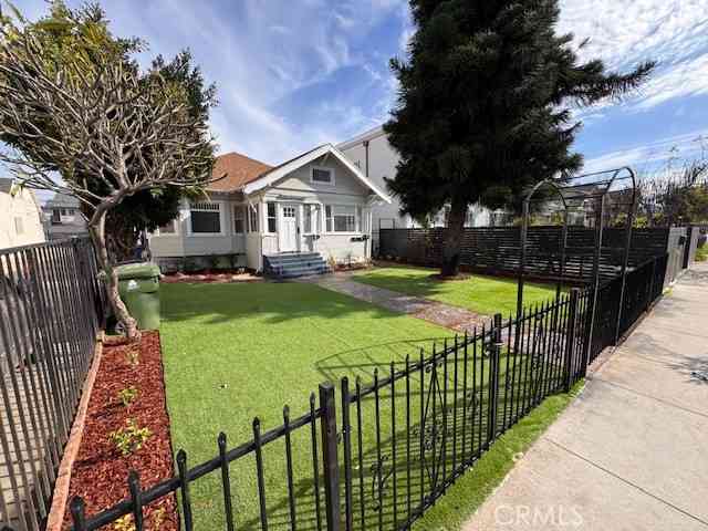 Multifamily For Sale - 1334 S Berendo Street<br/> Los Angeles, CA 90006