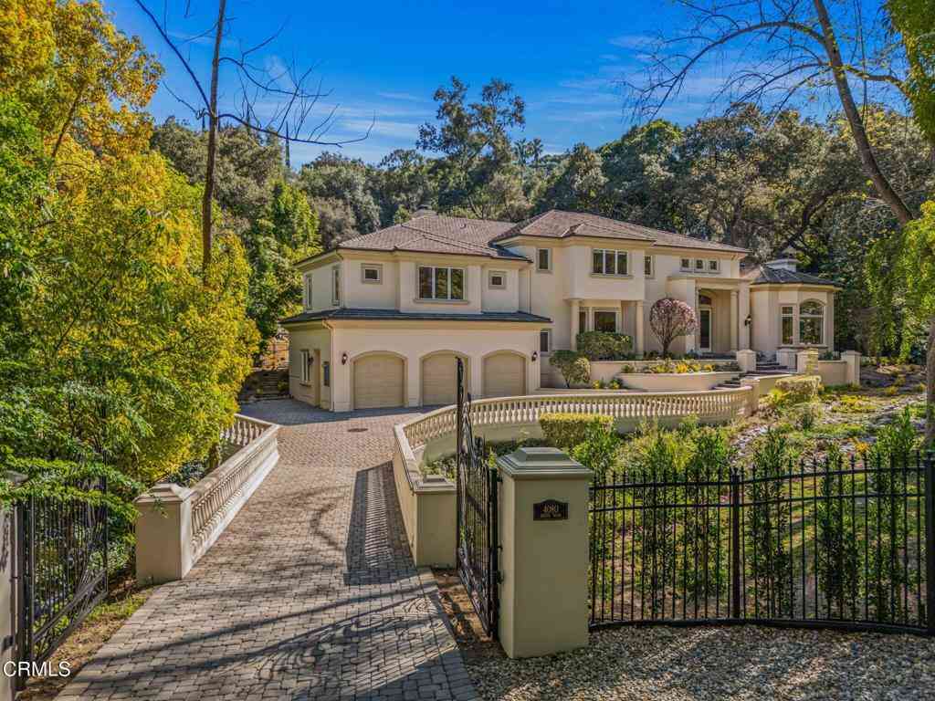 Homes For Sale - 4080 Dover Road<br/> La Canada Flintridge, CA 91011