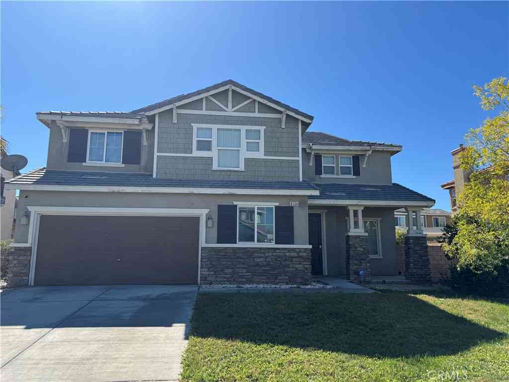 Homes For Sale - 6134 Archwood Way<br/> Palmdale, CA 93552