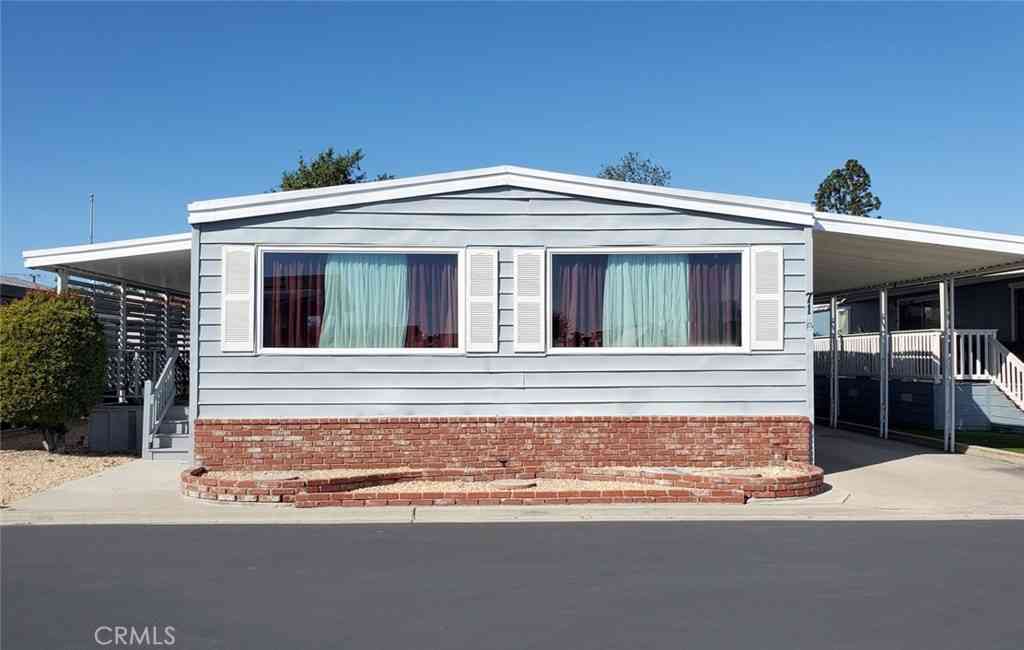 Mobile Home For Sale - 15300 Magnolia #71<br/> Westminster, CA 92683
