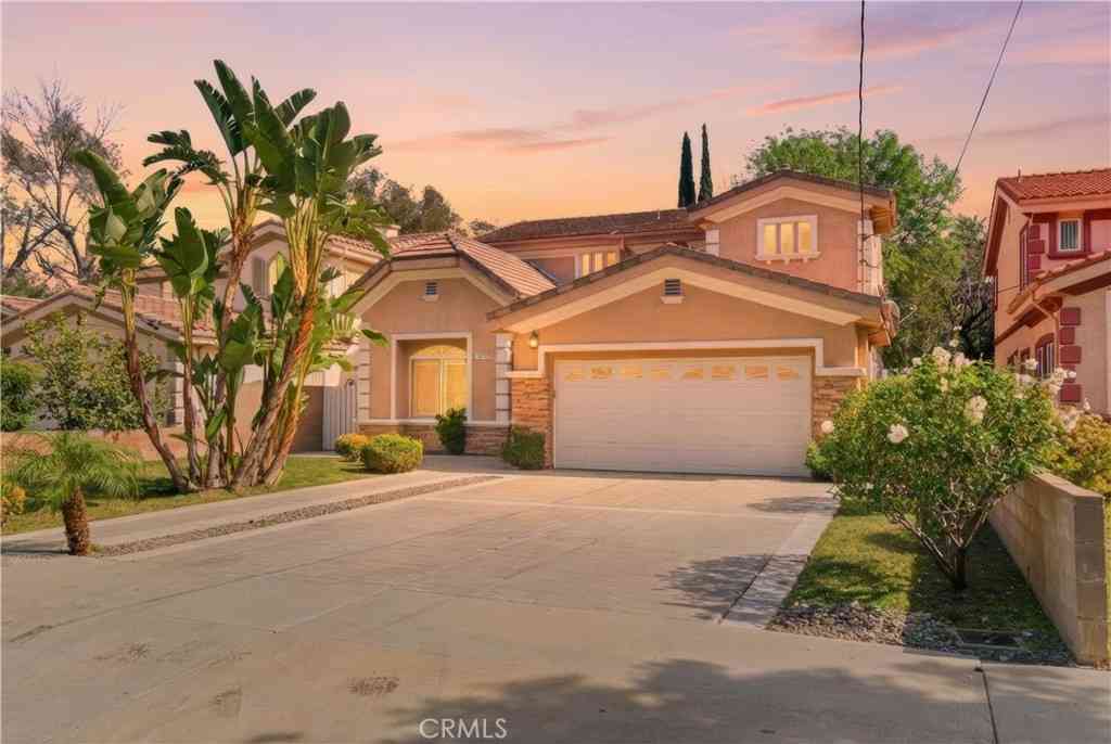 Homes For Sale - 6958 Amigo<br/> Reseda, CA 91335