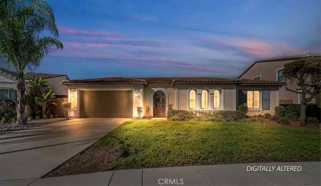 Homes For Sale - 27881 Seneca Court<br/> Menifee, CA 92585