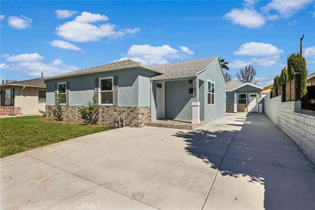 Homes For Sale - 10853 Glencannon Drive<br/> Whittier, CA 90606