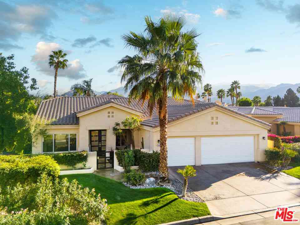 Homes For Sale - 78955 Via Florence<br/> La Quinta, CA 92253