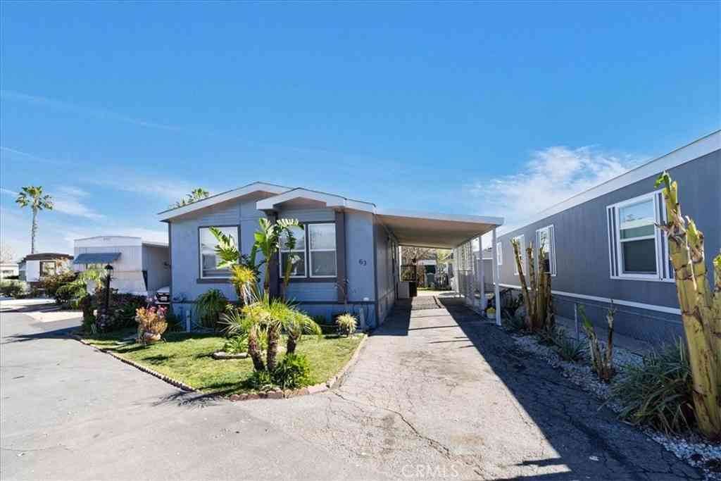 Mobile Home For Sale - 32900 Riverside Drive #63<br/> Lake Elsinore, CA 92530
