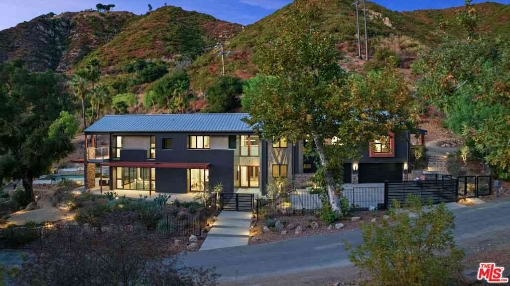 Homes For Sale - 28525 Newton Canyon Road<br/> Malibu, CA 90265