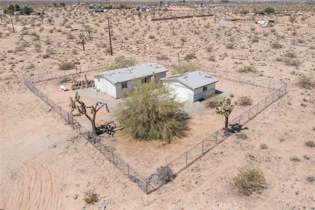 Mobile Home For Sale - 59125 Shayne Lane<br/> Landers, CA 92285