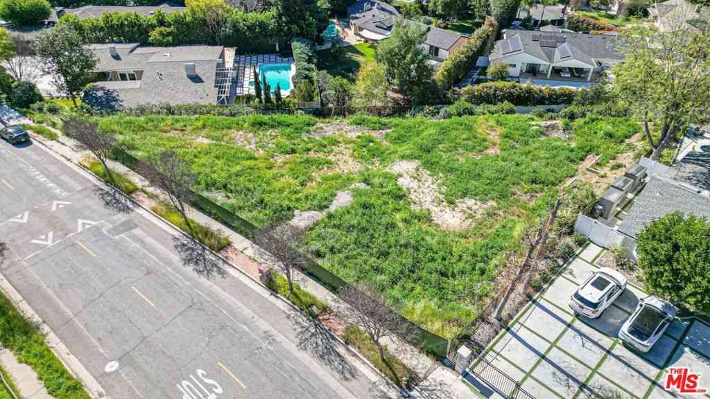 Vacant Land For Sale - 20331 Wells Drive<br/> Woodland Hills, CA 91364