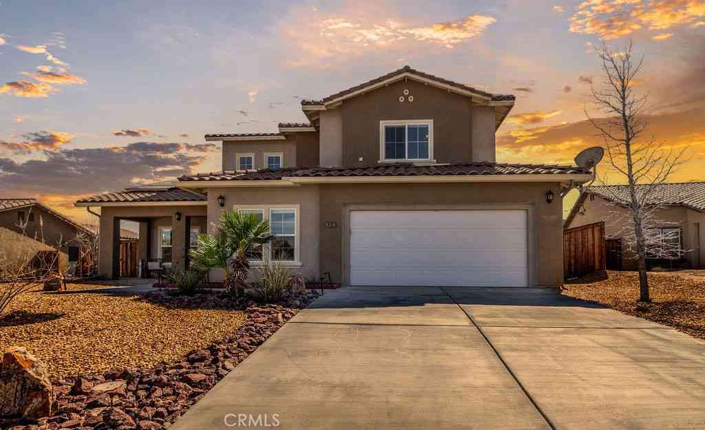Homes For Sale - 74107 Cactus Wren Court<br/> 29 Palms, CA 92277