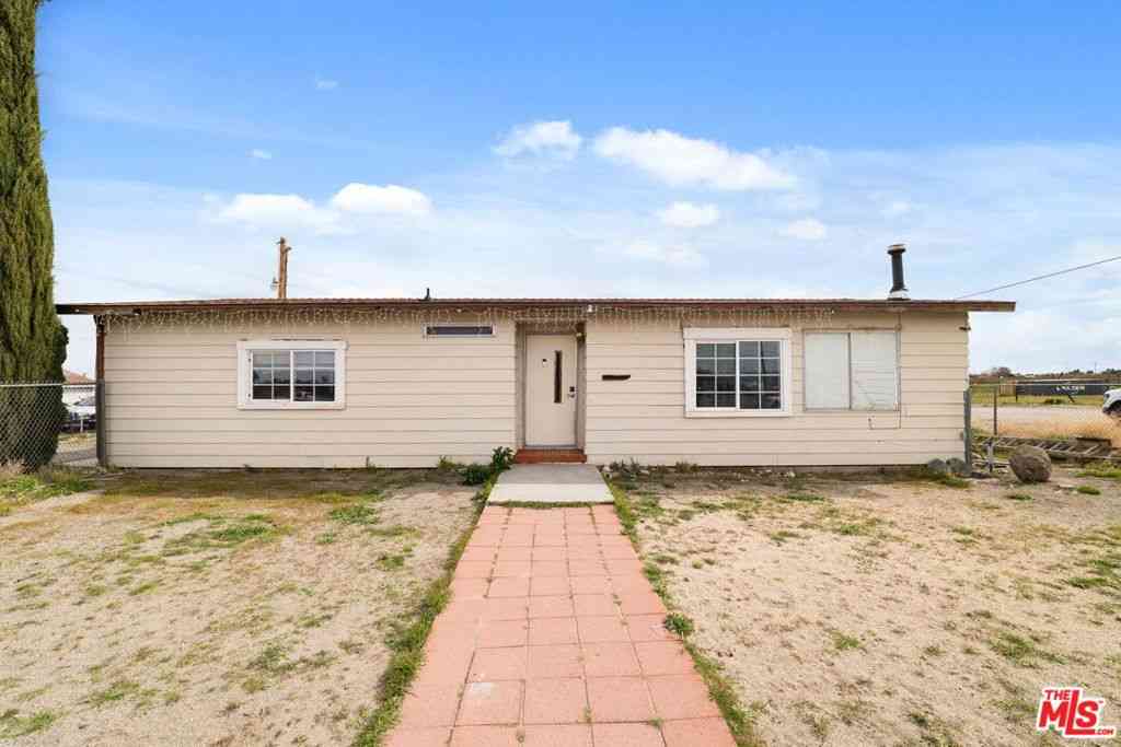 Homes For Sale - 4120 La Mesa Road<br/> Phelan, CA 92371