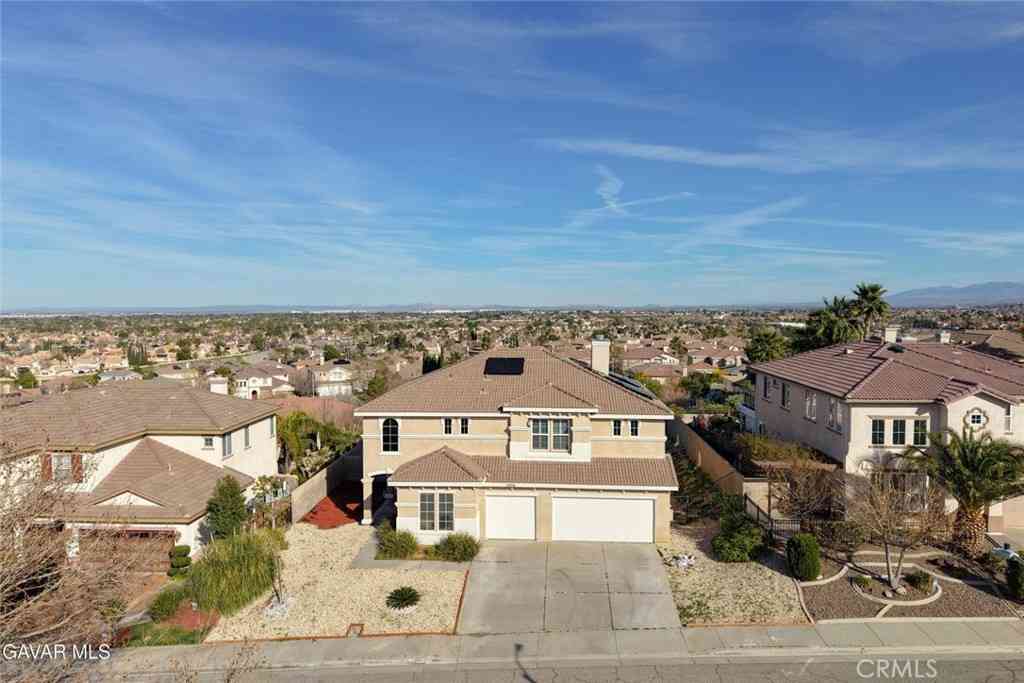 Homes For Sale - 39916 Pampas<br/> Palmdale, CA 93551