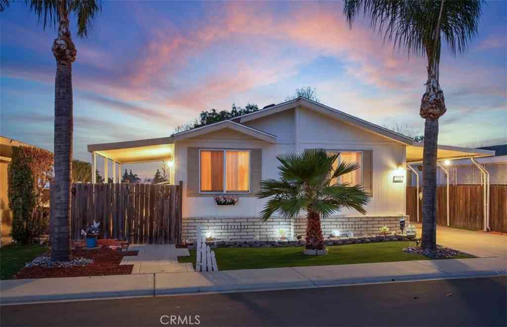 Mobile Home For Sale - 1721 E Colton #115<br/> Redlands, CA 92374