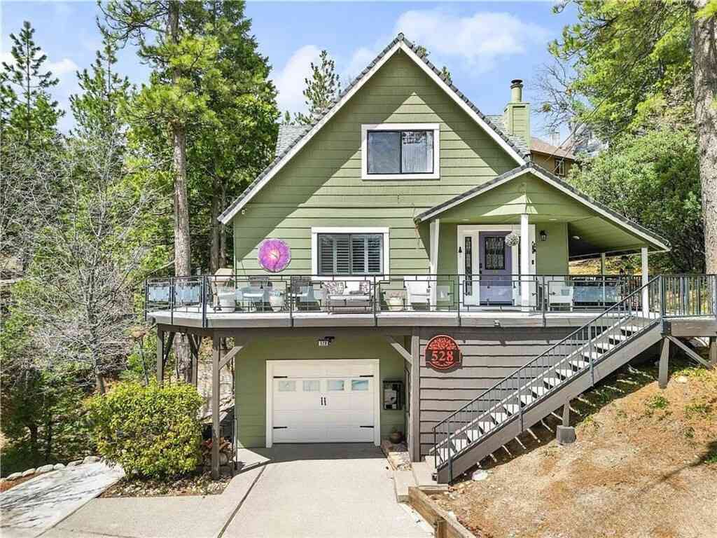 Homes For Sale - 528 Brentwood<br/> Lake Arrowhead, CA 92352