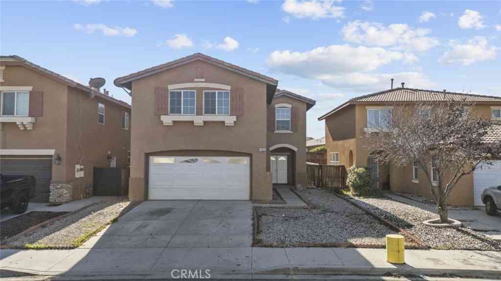 Homes For Sale - 14323 Moon Valley Street<br/> Victorville, CA 92394