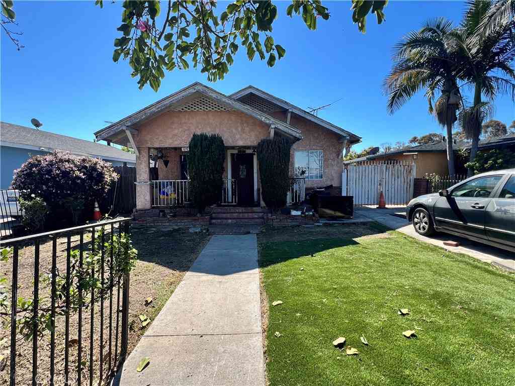 Homes For Sale - 5018 W 111th Pl<br/> Inglewood, CA 90304