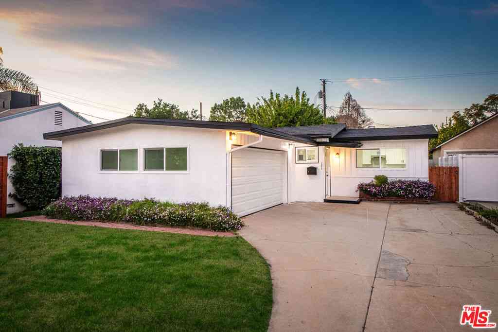 Homes For Sale - 1207 W Orange Grove Avenue<br/> Burbank, CA 91506