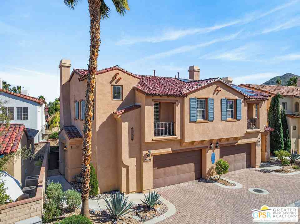 Homes For Sale - 1792 Pintura Circle<br/> Palm Springs, CA 92264