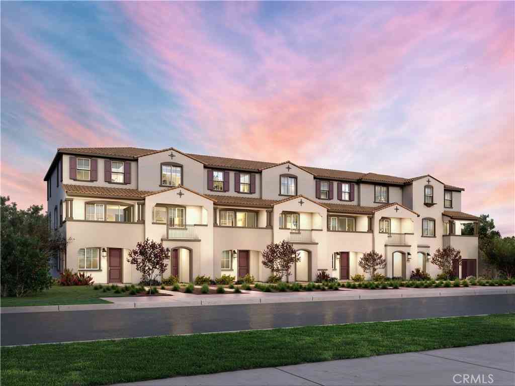 Townhouse For Sale - 4885 Merida Way<br/> Oceanside, CA 92057