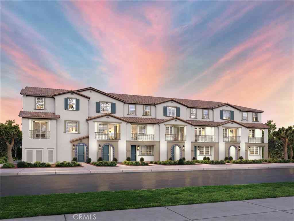 Townhouse For Sale - 4877 Merida Way<br/> Oceanside, CA 92057