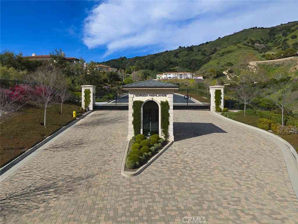 Vacant Land For Sale - 685 Gordon Highlands Road<br/> Glendora, CA 91741