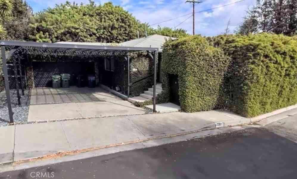 Homes For Sale - 7361 Flight Avenue<br/> Los Angeles, CA 90045