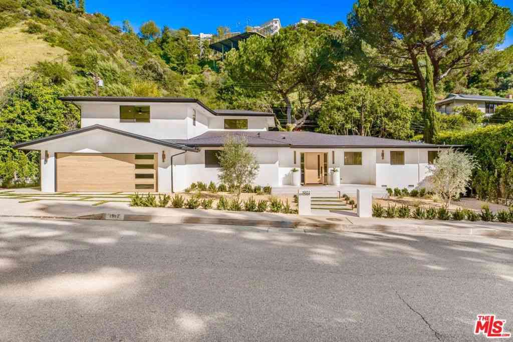 Homes For Sale - 1902 Roscomare Road<br/> Los Angeles, CA 90077
