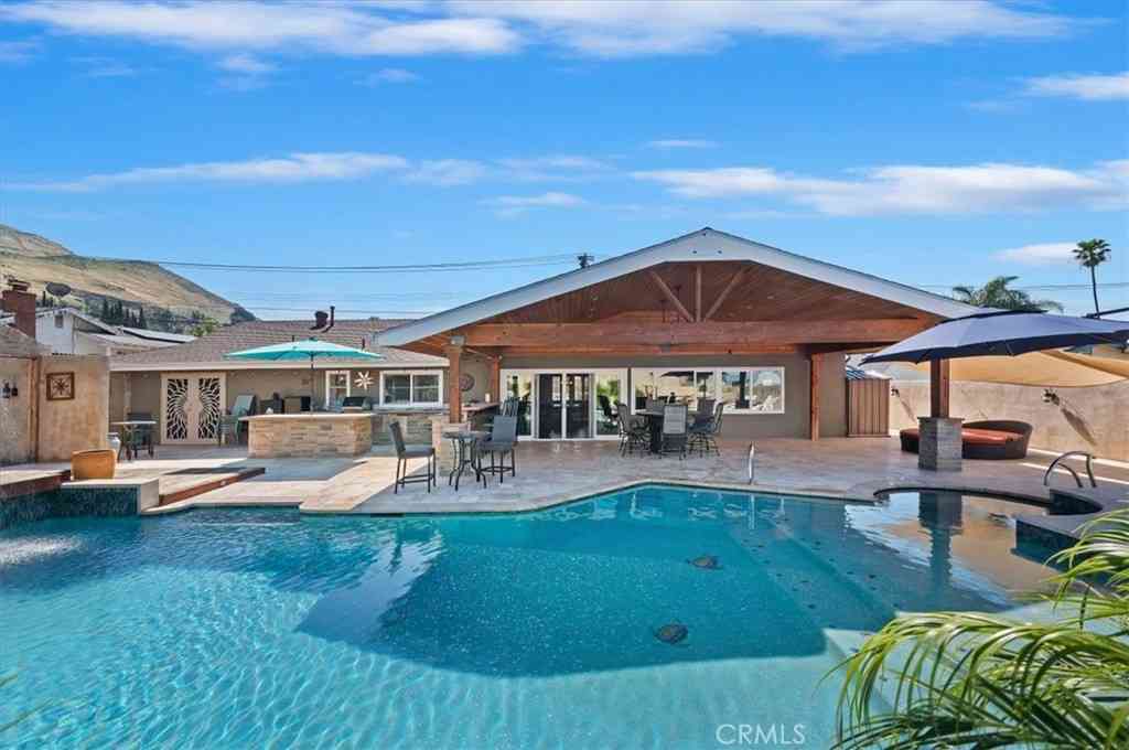 Homes For Sale - 257 8th Street<br/> Norco, CA 92860