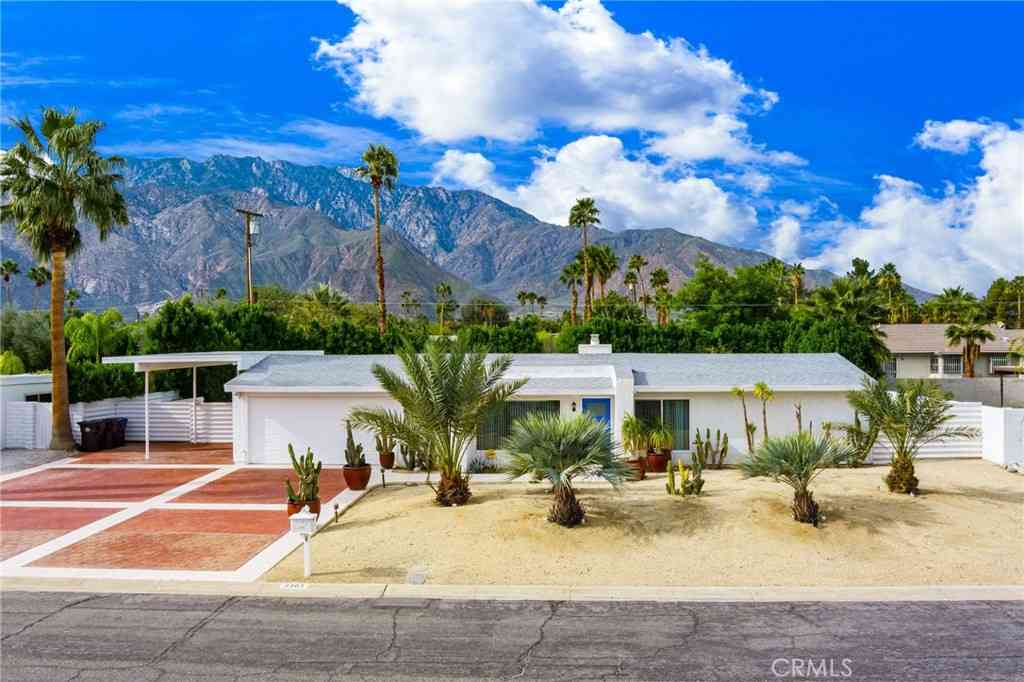 Homes For Sale - 2303 N Magnolia<br/> Palm Springs, CA 92262
