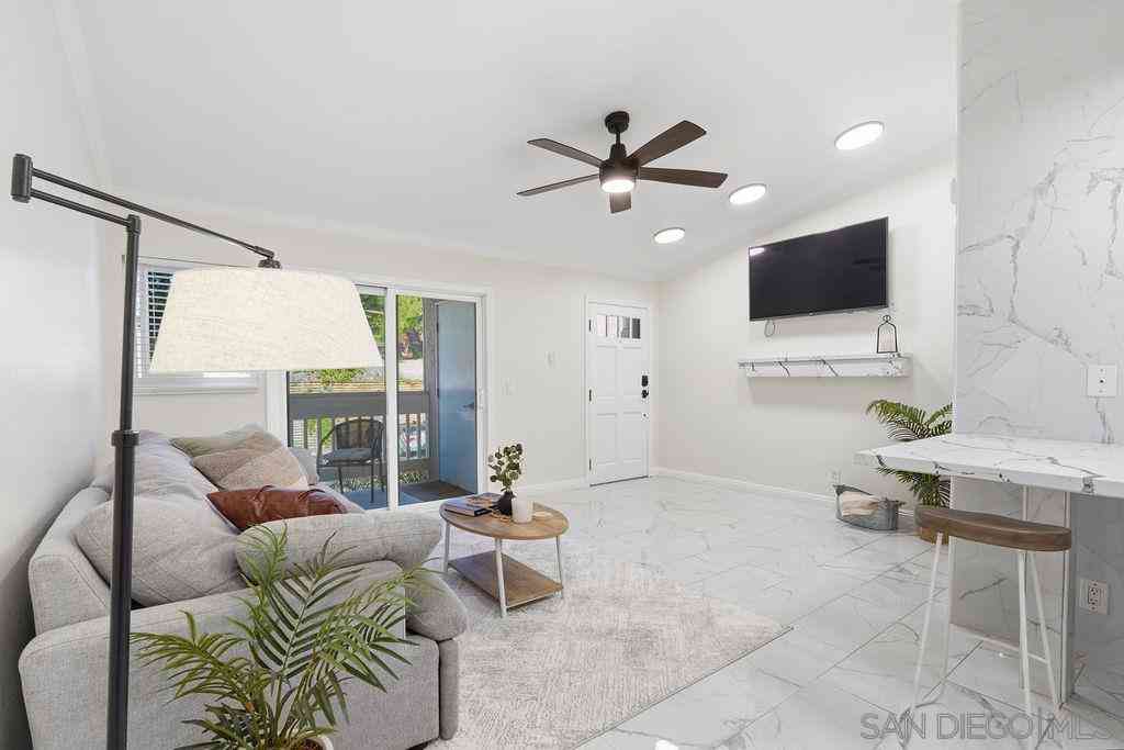 Condo For Sale - 10026 Maya Linda Rd 6203<br/> San Diego, CA 92126