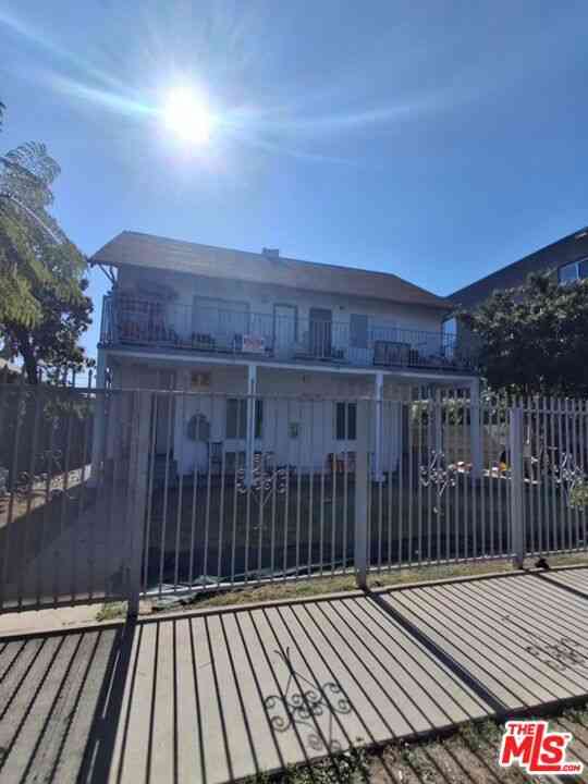 Homes For Sale - 5736 Camerford Avenue<br/> Los Angeles, CA 90038
