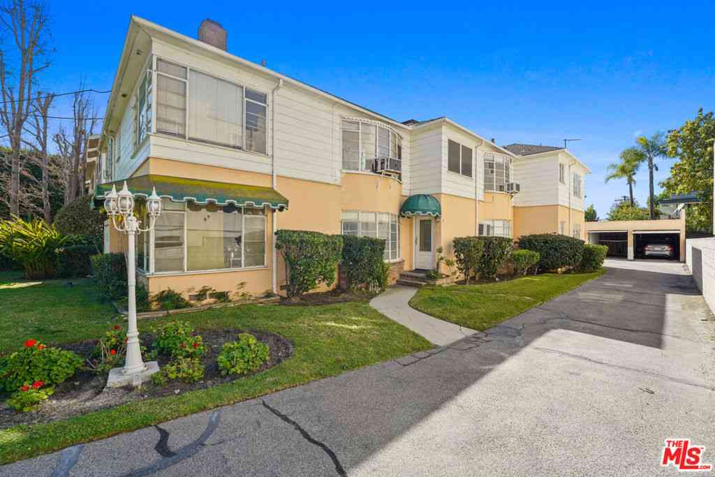 Homes For Sale - 4909 Coldwater Canyon Avenue<br/> Sherman Oaks, CA 91423