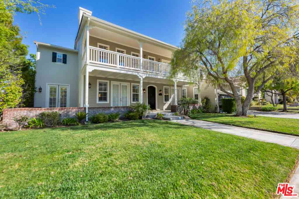 Homes For Sale - 25417 Magnolia Lane<br/> Stevenson Ranch, CA 91381