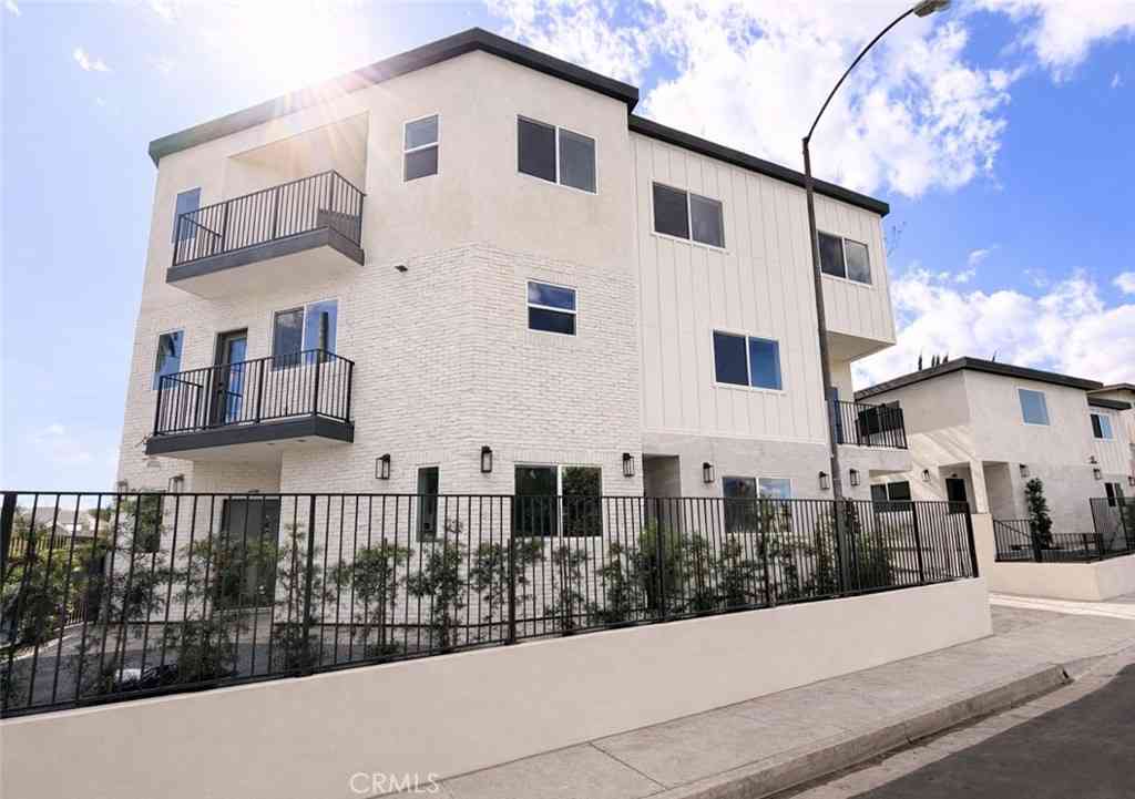 Multifamily For Sale - 415 N La Fayette Park<br/> Los Angeles, CA 90026
