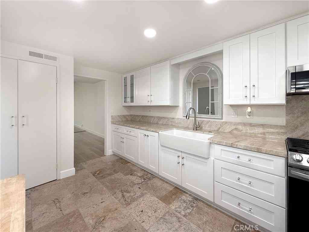 Homes For Sale - 1232 Woodside Drive<br/> Placentia, CA 92870