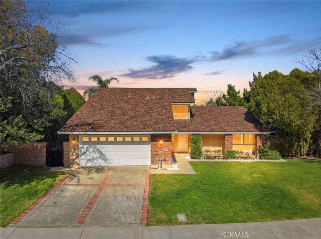 Homes For Sale - 23943 Via Flamenco<br/> Valencia, CA 91355