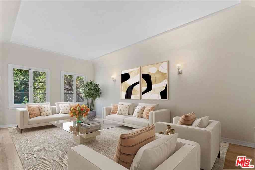 Condo For Rent - 6217 Orange Street #4<br/> Los Angeles, CA 90048
