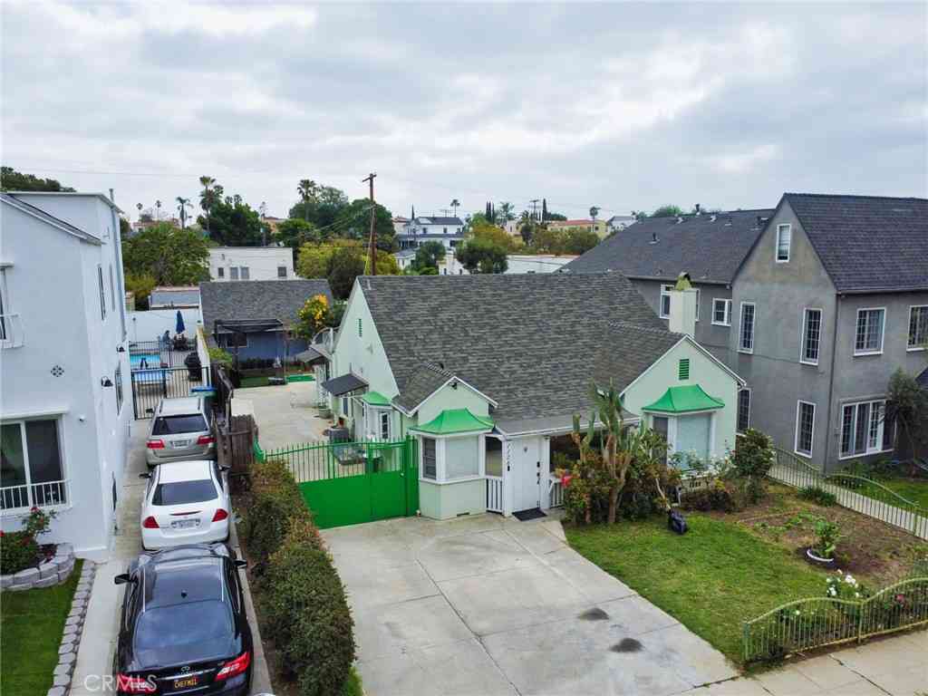Homes For Sale - 1128 S Citrus Avenue<br/> Los Angeles, CA 90019