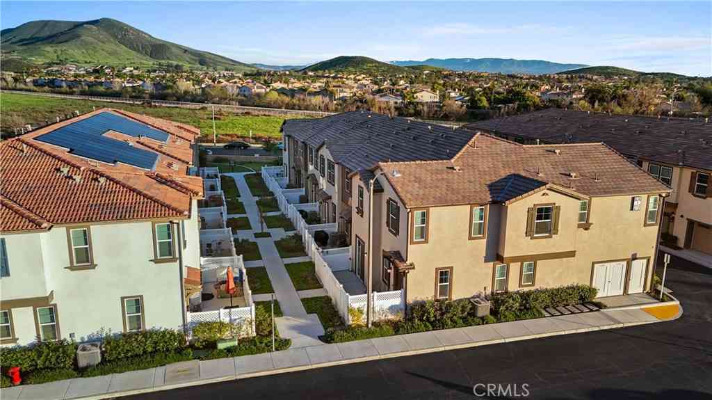 Townhouse For Sale - 34495 Agave Dr #4110<br/> Winchester, CA 92596
