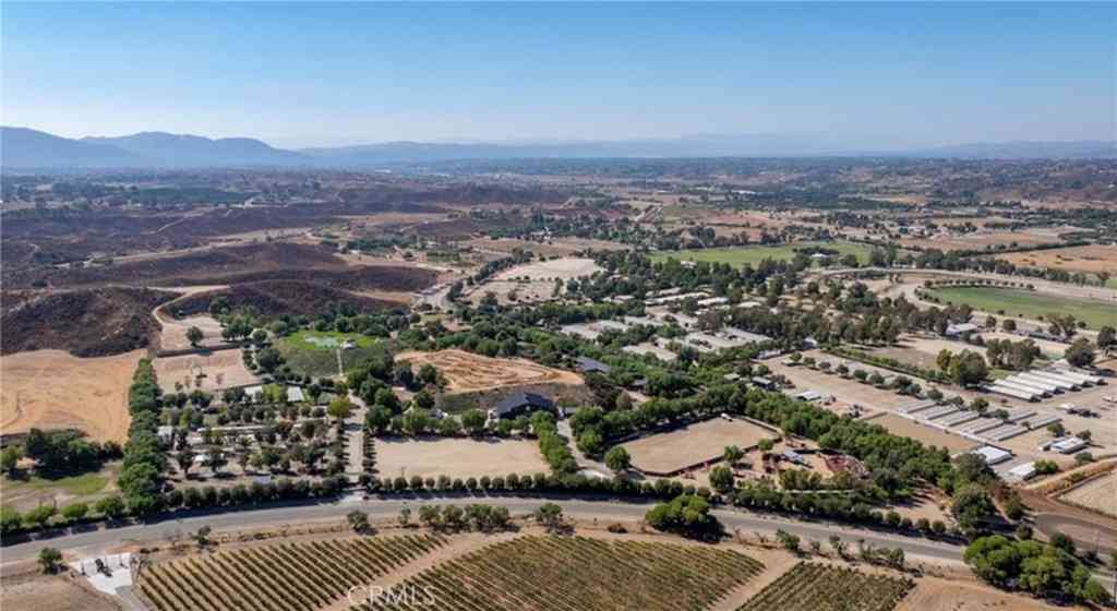 Homes For Sale - 38831 Pauba<br/> Temecula, CA 92592