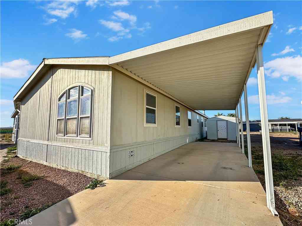 Mobile Home For Sale - 2450 E Hobsonway #57<br/> Blythe, CA 92225