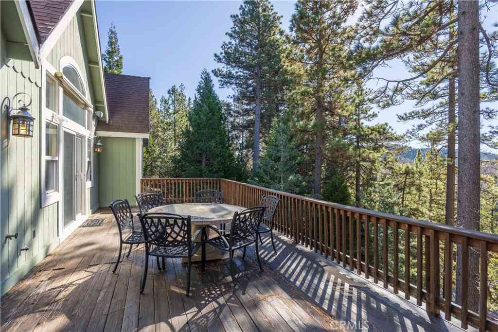 Homes For Sale - 173 Grizzly Road<br/> Lake Arrowhead, CA 92352