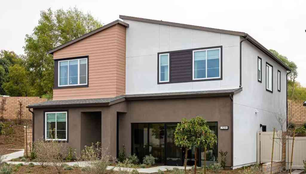 Homes For Sale - 708 Miravar Place Lot 2 #LOT 2<br/> Vista, CA 92081