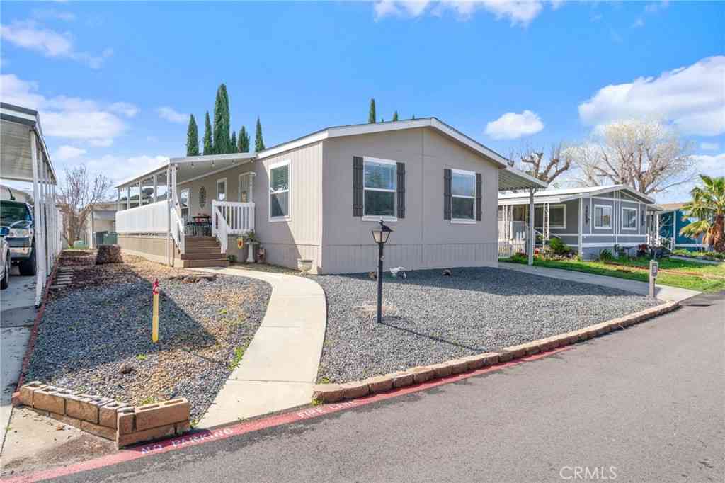 Mobile Home For Sale - 21100 State #298<br/> San Jacinto, CA 92583