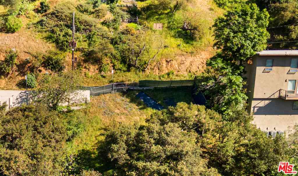 Vacant Land For Sale - 2123 Groveland Drive<br/> Los Angeles, CA 90046
