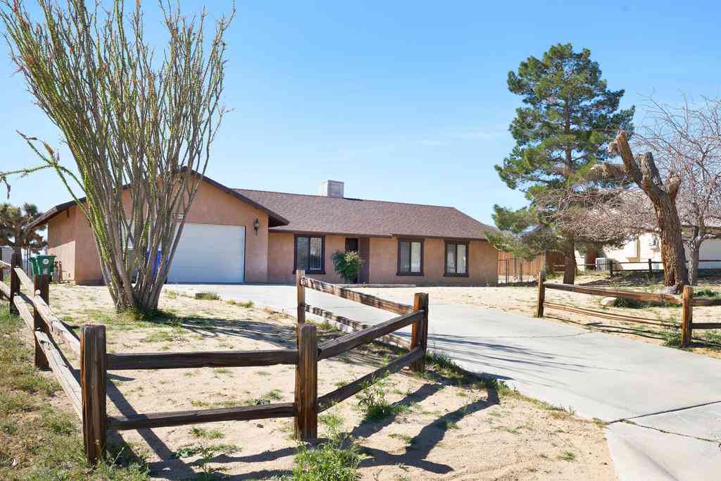 Homes For Sale - 58859 Campero Drive<br/> Yucca Valley, CA 92284